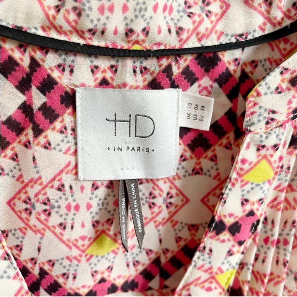 HD in Paris Anthropologie Kaveri shirt white red geometric pleated lightweight - Picture 7 of 10